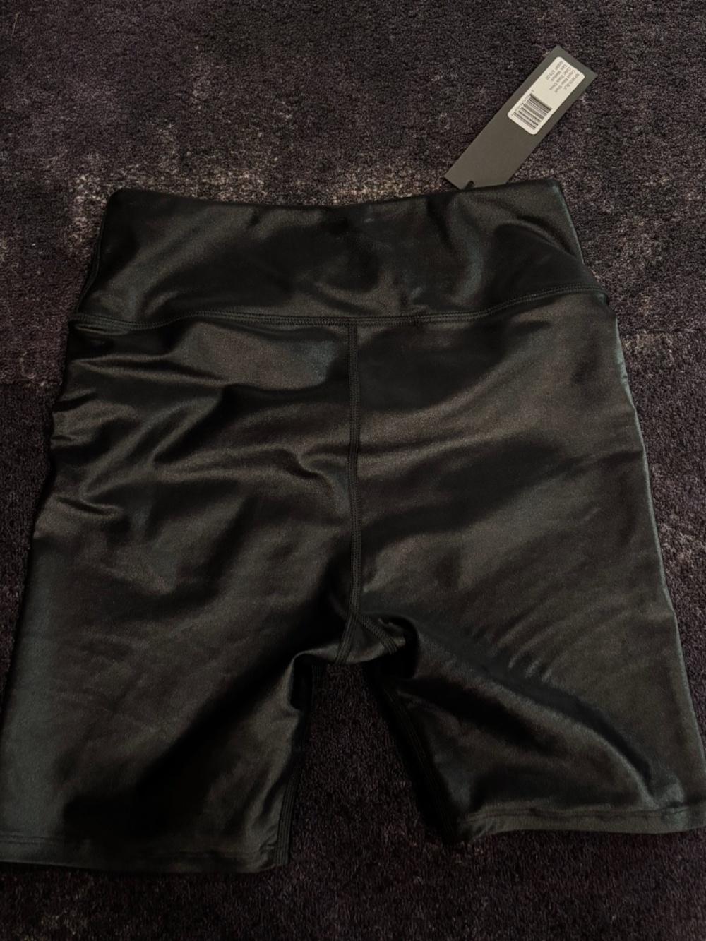 Noli Yoga Liquid Biker Short – Black Gloss - Picture 4 of 5